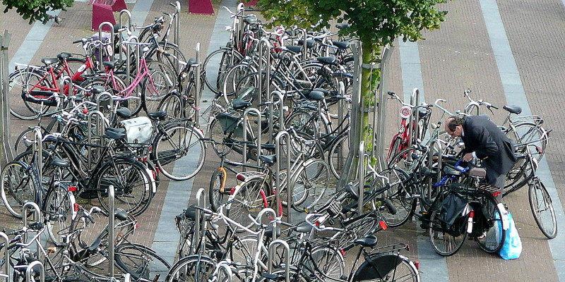 Nel groviglio di bici (Amsterdam)